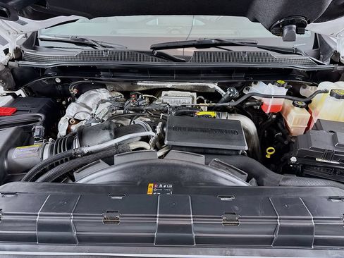 Used 2023 Chevrolet Silverado 2500 LT AWD/4WD image 27