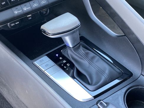 Certified 2023 Hyundai Elantra SEL FWD image 24