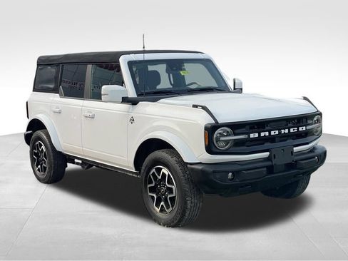 Used 2022 Ford Bronco Outer Banks AWD/4WD image 3