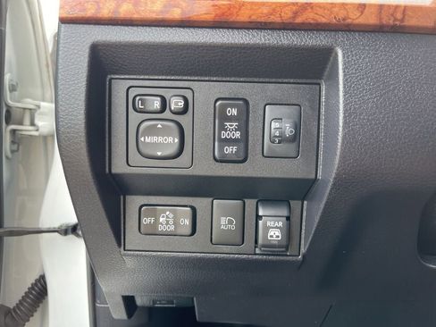 Used 2021 Toyota Tundra 1794 Edition w/ TRD Off-Road Package AWD/4WD image 18