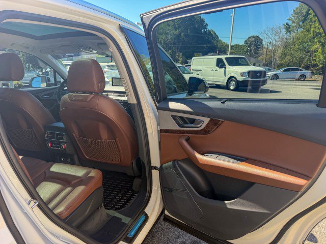 Used 2019 Audi Q7 2.0T Premium Plus w/ Premium Plus Package AWD/4WD image 22