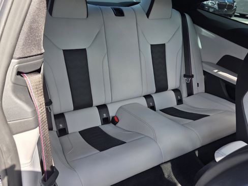 Used 2022 BMW M4 Competition w/ Executive Package RWD image 15