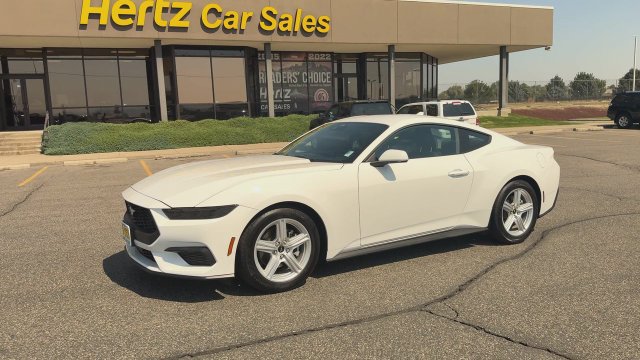 Used 2026 Ford Mustang Premium RWD image 4