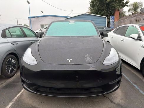 Used 2023 Tesla Model Y Long Range image 2