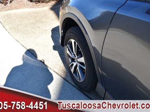 Used 2018 Toyota RAV4 XLE image 15