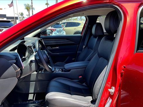 Certified 2025 MAZDA CX-50 AWD 2.5 Hybrid w/ Premium Pkg image 15