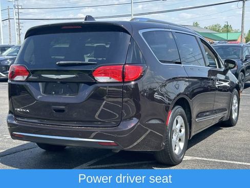 Used 2017 Chrysler Pacifica Touring-L Plus FWD image 7
