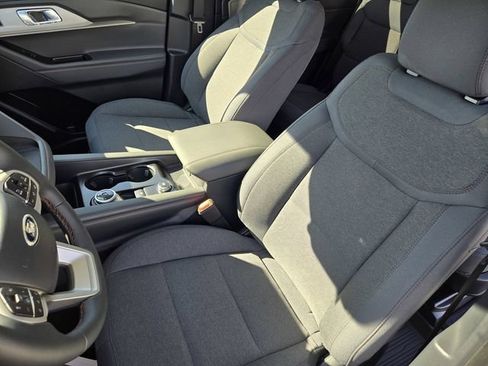 New 2026 Ford Explorer Active RWD image 23