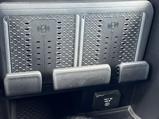 Used 2025 RAM 2500 Laramie w/ Night Edition AWD/4WD image 32
