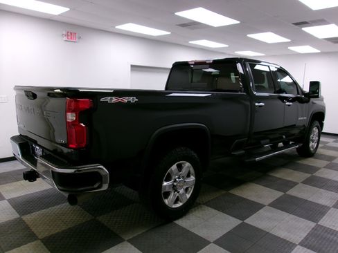 Used 2022 Chevrolet Silverado 3500 LTZ w/ LTZ Convenience Package AWD/4WD image 12