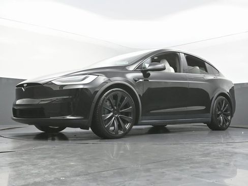Used 2022 Tesla Model X Plaid image 51