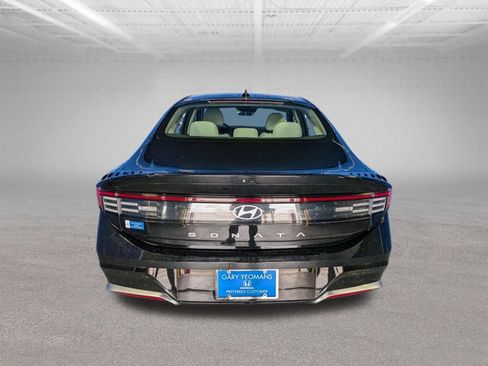 Used 2025 Hyundai Sonata SEL FWD image 6