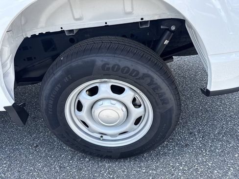Used 2025 Ford F150 XL RWD image 19