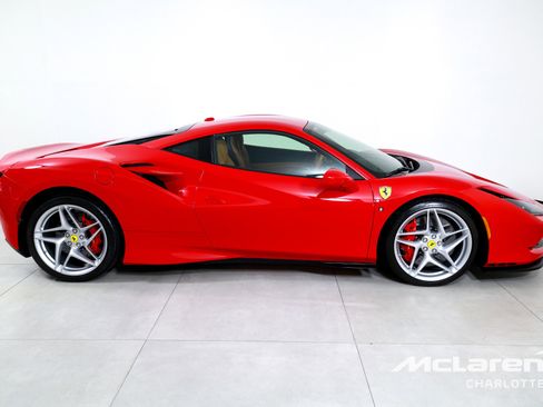 Used 2020 Ferrari F8 Tributo RWD image 9