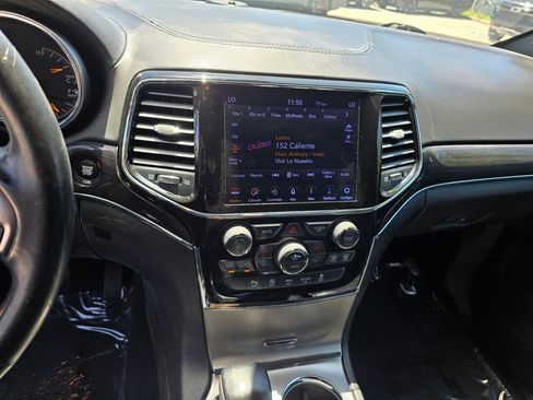 Used 2021 Jeep Grand Cherokee Overland RWD image 22