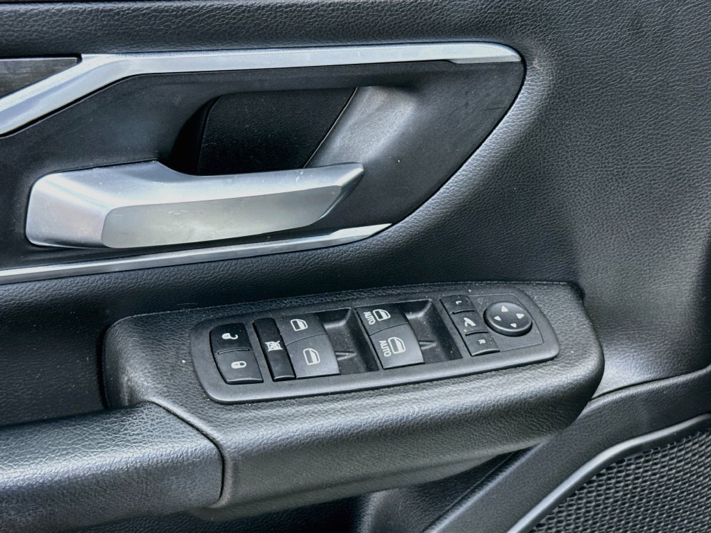 Used 2023 RAM 1500 Big Horn AWD/4WD image 19