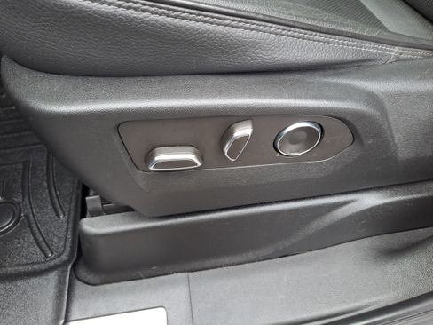 Used 2021 GMC Yukon Denali image 13