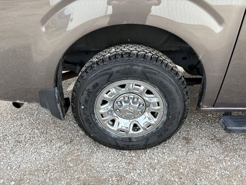 Used 2019 Nissan NV 3500 SL image 18