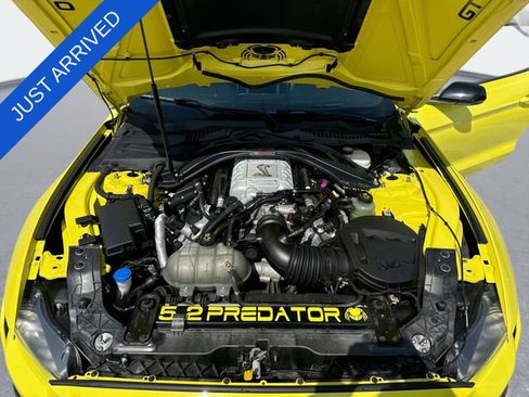 Used 2021 Ford Mustang Shelby GT500 w/ Technology Package RWD image 28