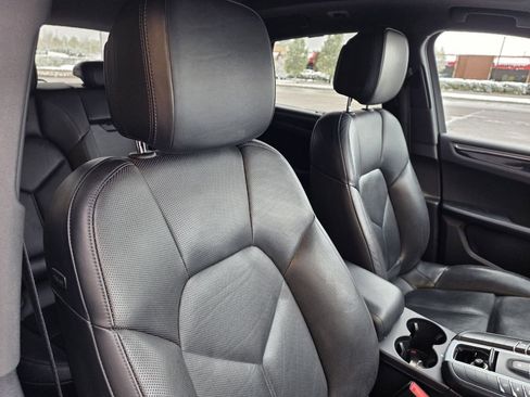 Used 2017 Porsche Macan S AWD/4WD image 28