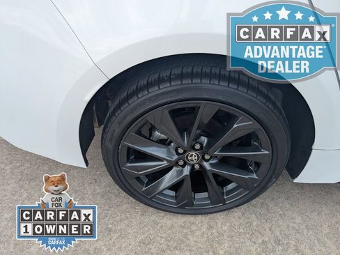Used 2026 Toyota Corolla SE FWD image 3