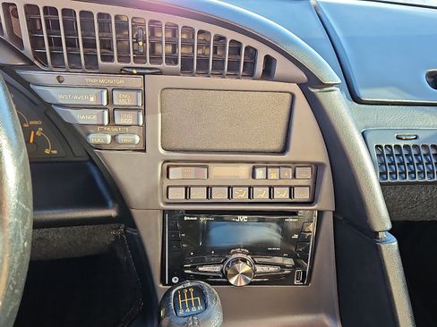 Used 1991 Chevrolet Corvette image 19