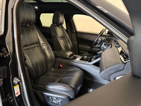 Used 2018 Land Rover Range Rover Velar R-Dynamic HSE AWD/4WD image 33