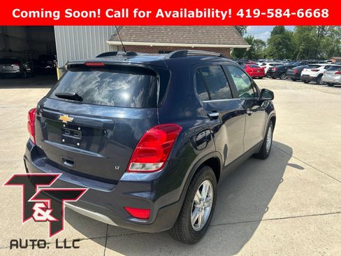 Used 2018 Chevrolet Trax LT w/ LT Convenience Package FWD image 4