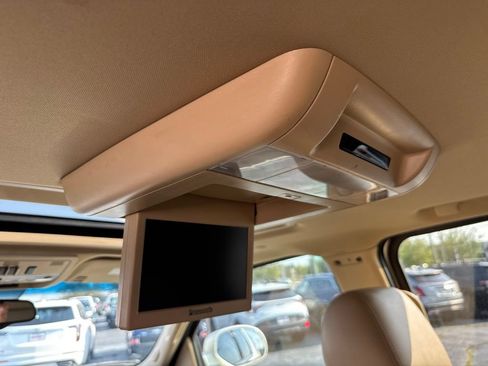 Used 2012 Cadillac Escalade ESV Luxury AWD/4WD image 33