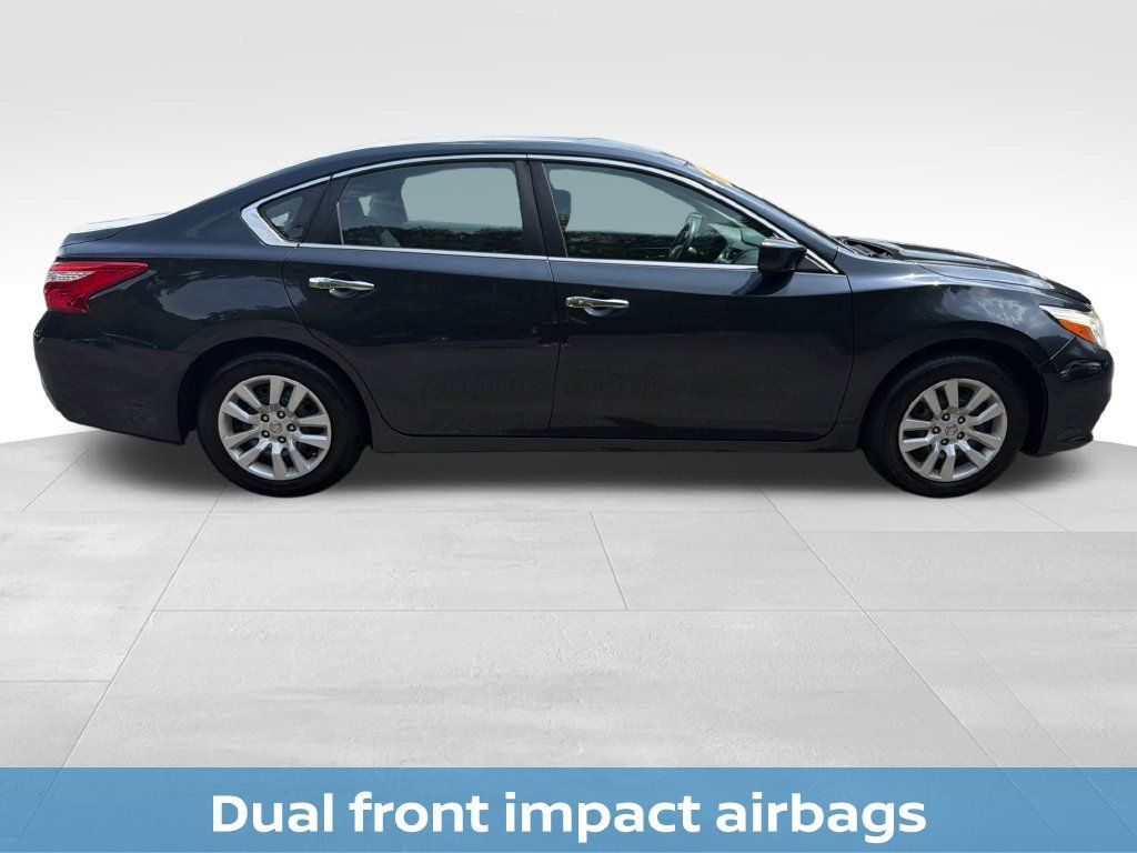 Used 2017 Nissan Altima 2.5 S FWD image 9