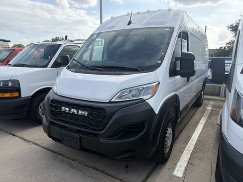 Used 2023 RAM ProMaster 2500 FWD image 1
