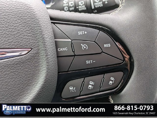 Used 2026 Chrysler Pacifica Select w/ S Appearance Package FWD image 28