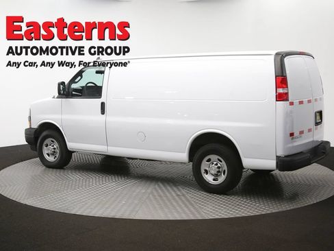 Used 2021 Chevrolet Express 2500 RWD image 57