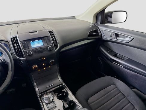 Used 2019 Ford Edge SE FWD image 24