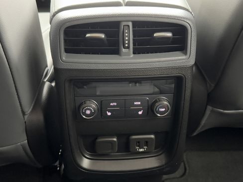 Used 2020 Buick Envision Essence image 26