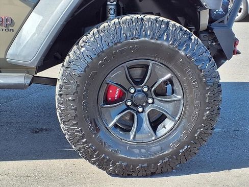 Used 2020 Jeep Gladiator Rubicon image 9