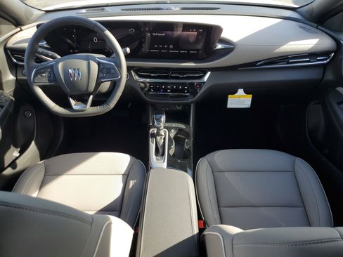 New 2026 Buick Envista Avenir image 13