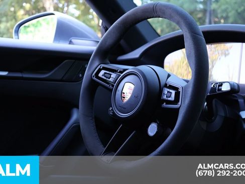 Used 2025 Porsche 911 Carrera T RWD image 23