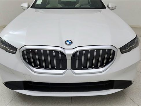 Used 2026 BMW 540i xDrive image 8