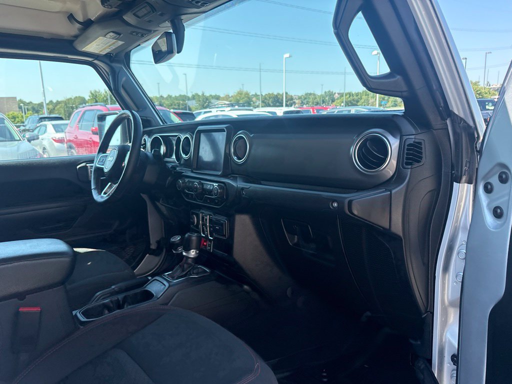 Used 2022 Jeep Gladiator Rubicon w/ Cold Weather Group AWD/4WD image 24