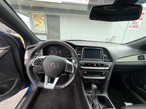 Used 2019 Hyundai Sonata Limited FWD image 4