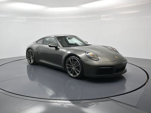 Certified 2020 Porsche 911 Carrera 4S AWD/4WD image 32