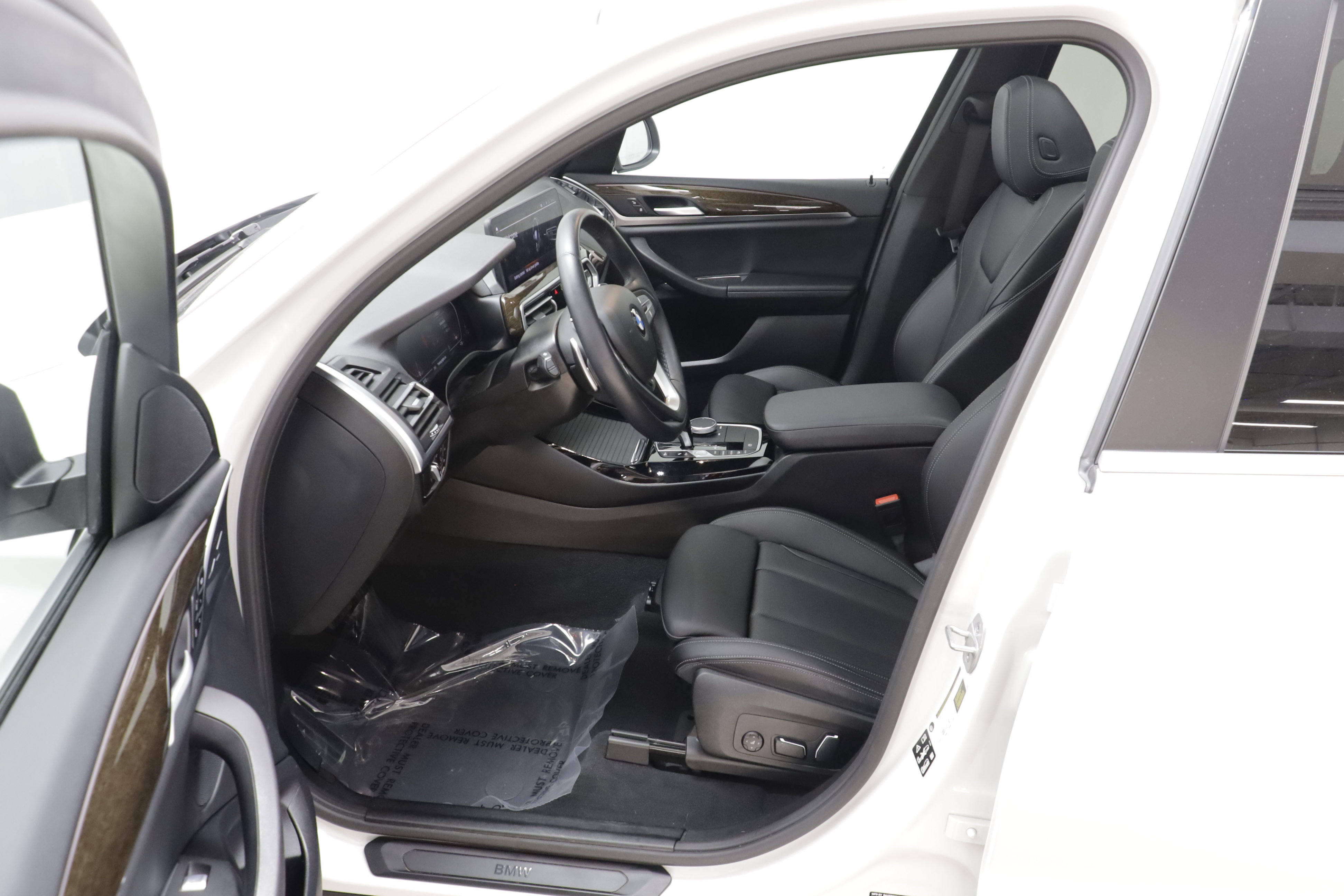 Used 2024 BMW X3 xDrive30i w/ Premium Package AWD/4WD image 6