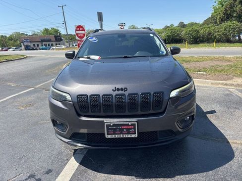 Used 2020 Jeep Cherokee Latitude Plus image 8