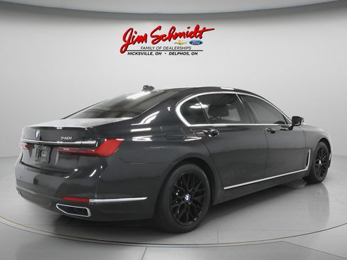 Used 2020 BMW 740i xDrive w/ Premium Package AWD/4WD image 6