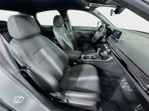 Used 2025 Honda Civic Sport image 25