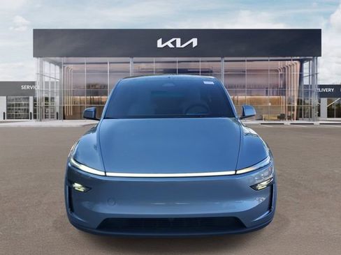 Used 2026 Tesla Model Y 2WD image 2