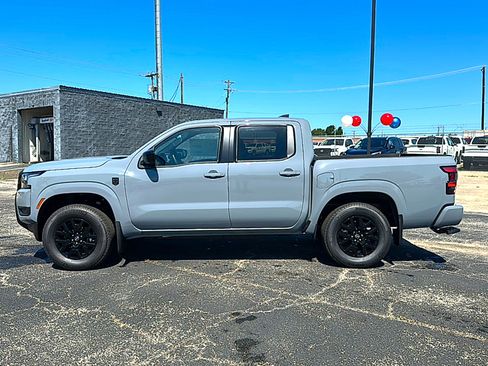 New 2026 Nissan Frontier SV w/ Tow Package AWD/4WD image 5