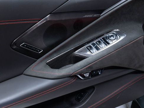 Used 2023 Chevrolet Corvette Stingray Premium Conv w/ Z51 Performance Package RWD image 8