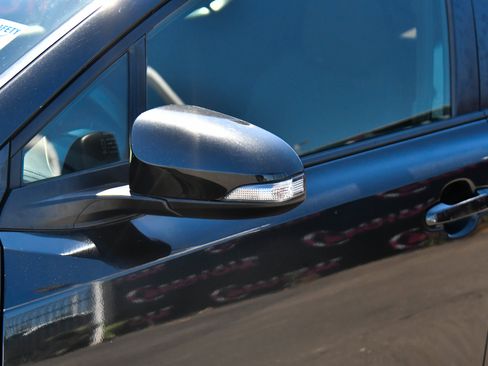 Used 2019 Toyota C-HR LE image 13